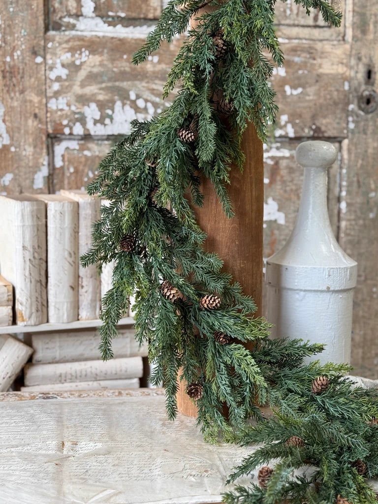 Crosswoods Juniper Garland, Feathered Farmhouse