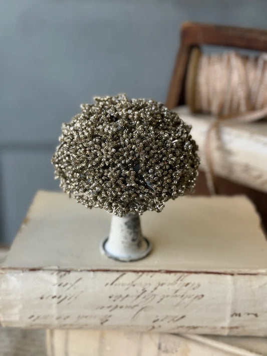 Glisten & Glow Orb, Feathered Farmhouse