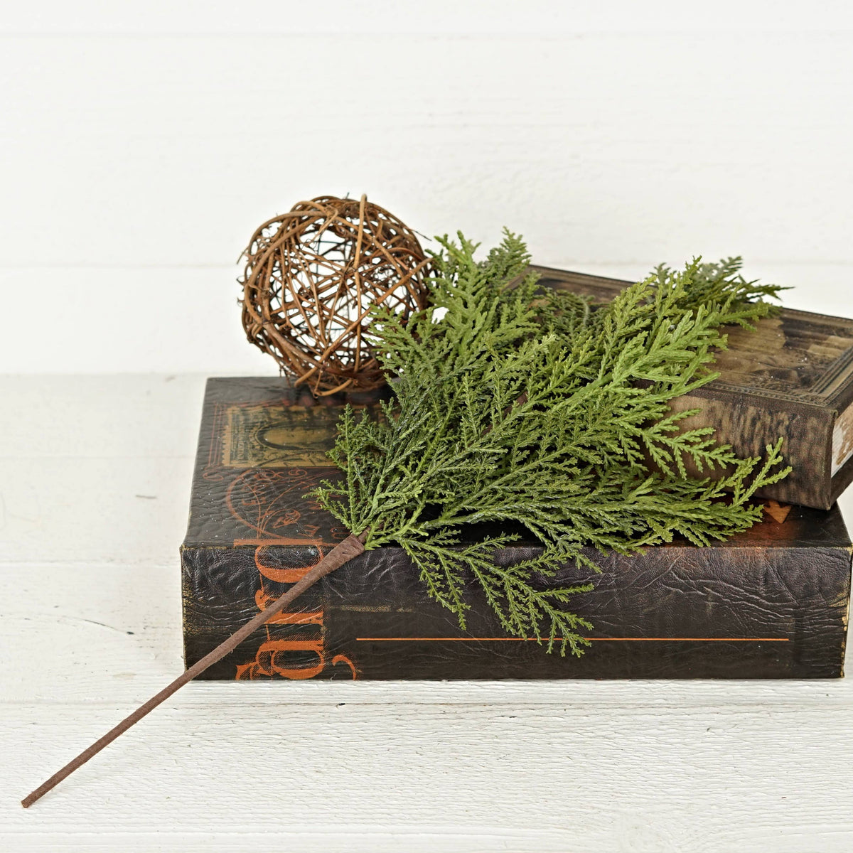 Cedar Mix Real Touch Stem, Feathered Farmhouse