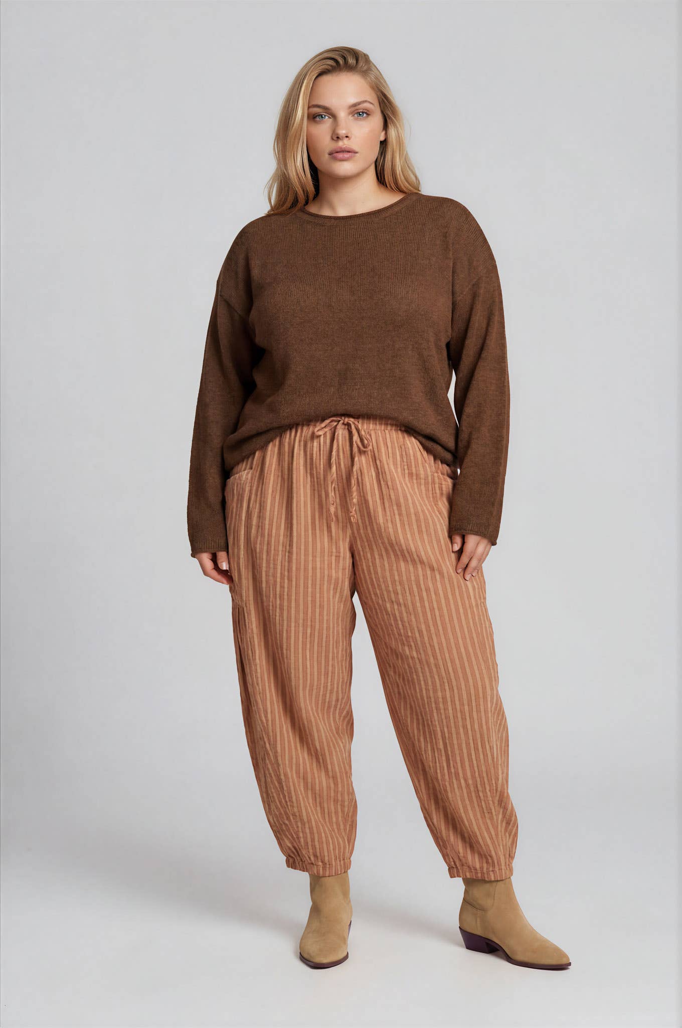 Plus Textured Raw Edge Long Sleeve Knit Sweater, Feathered Farmhouse 
