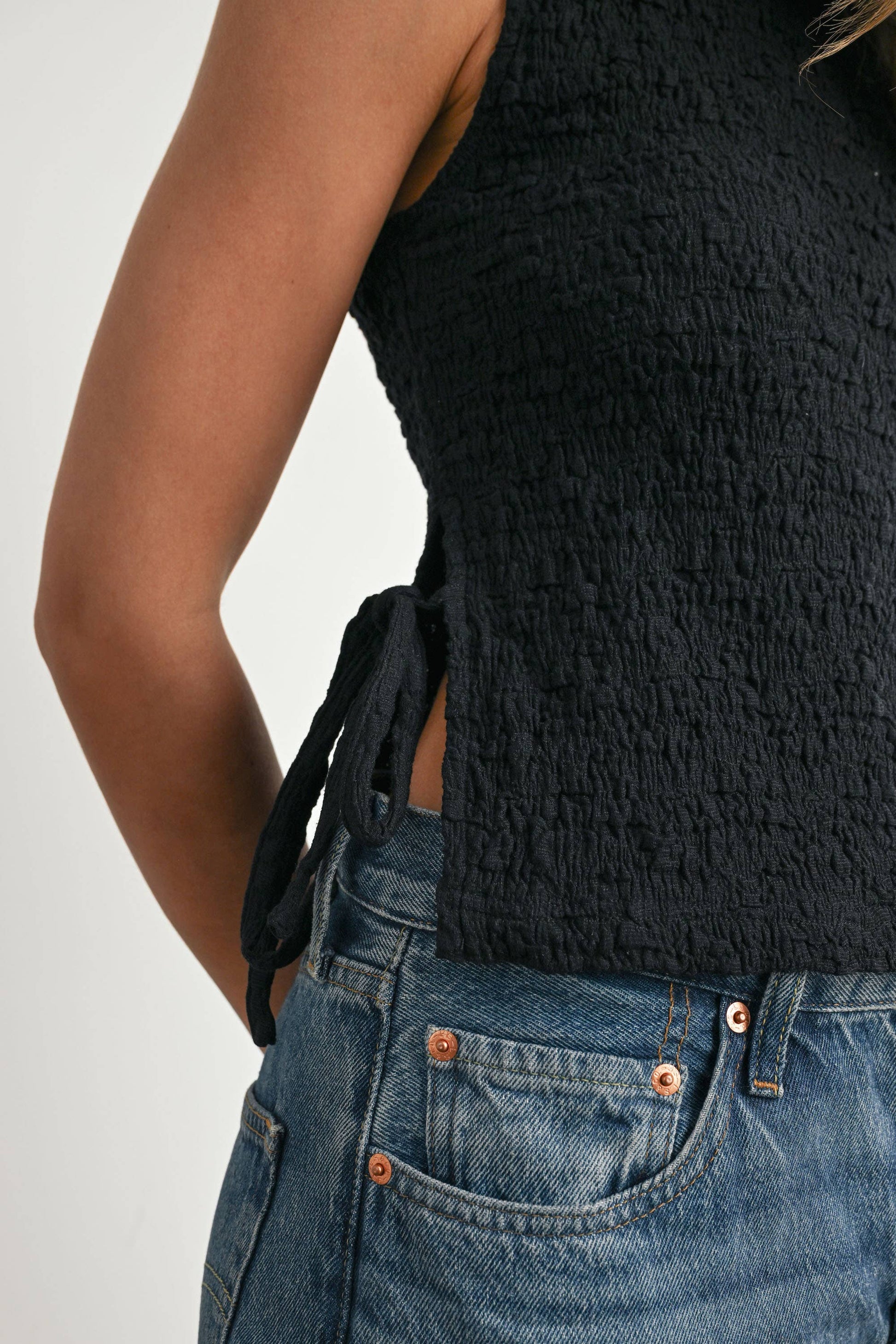 Texture Tie-Top, Feathered Farmhouse