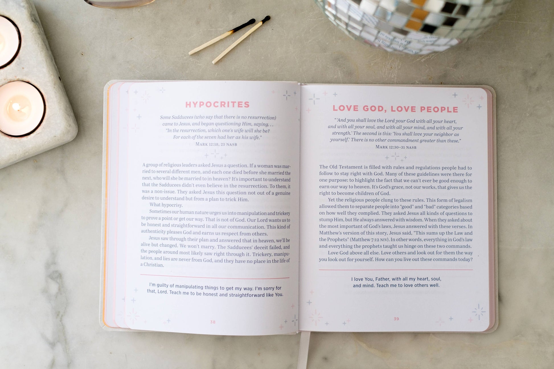 180 Devotions to Spark Your Faith, Feathered Farmhouse