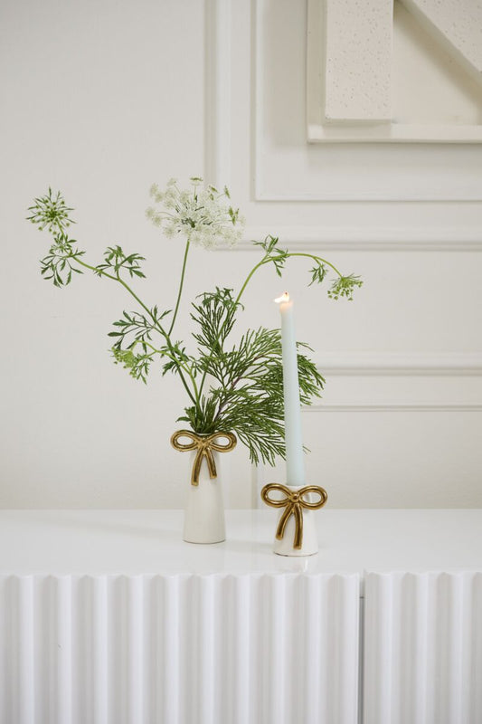 Coquette Budvase, Feathered Farmhouse
