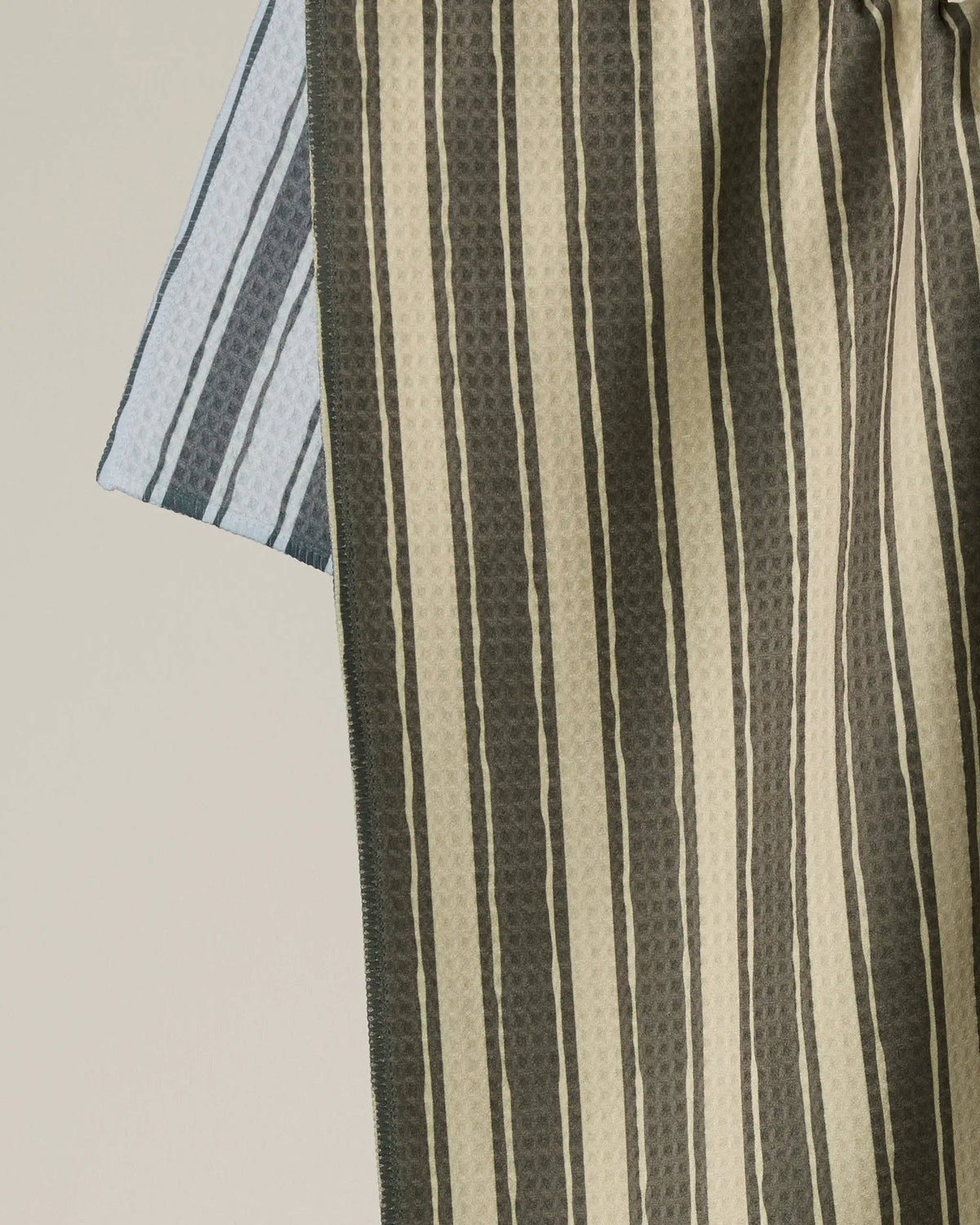 Flow Luxe Kitchen Towel, Feathered Farmhouse