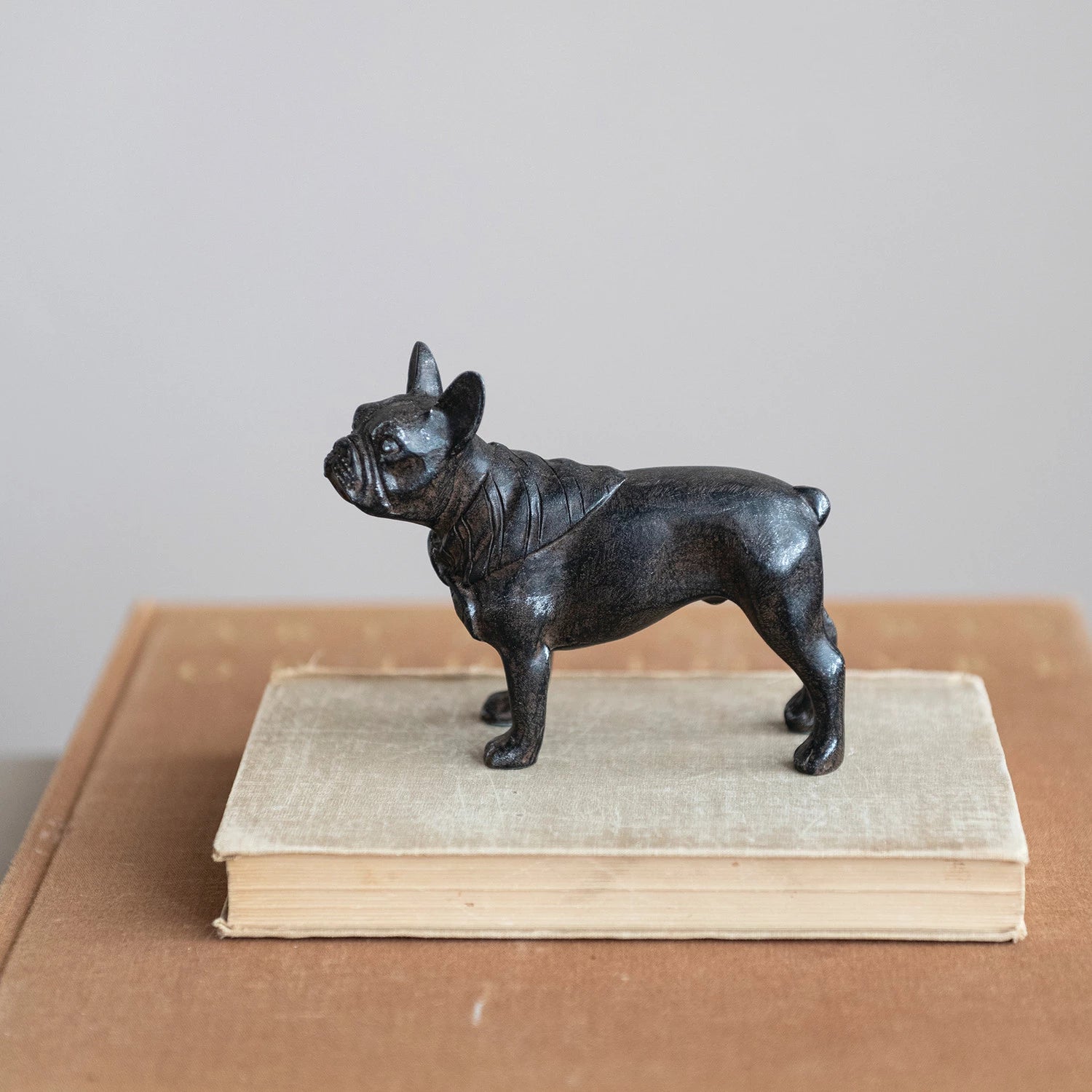 Resin French Bulldog, Feathered Farmhouse