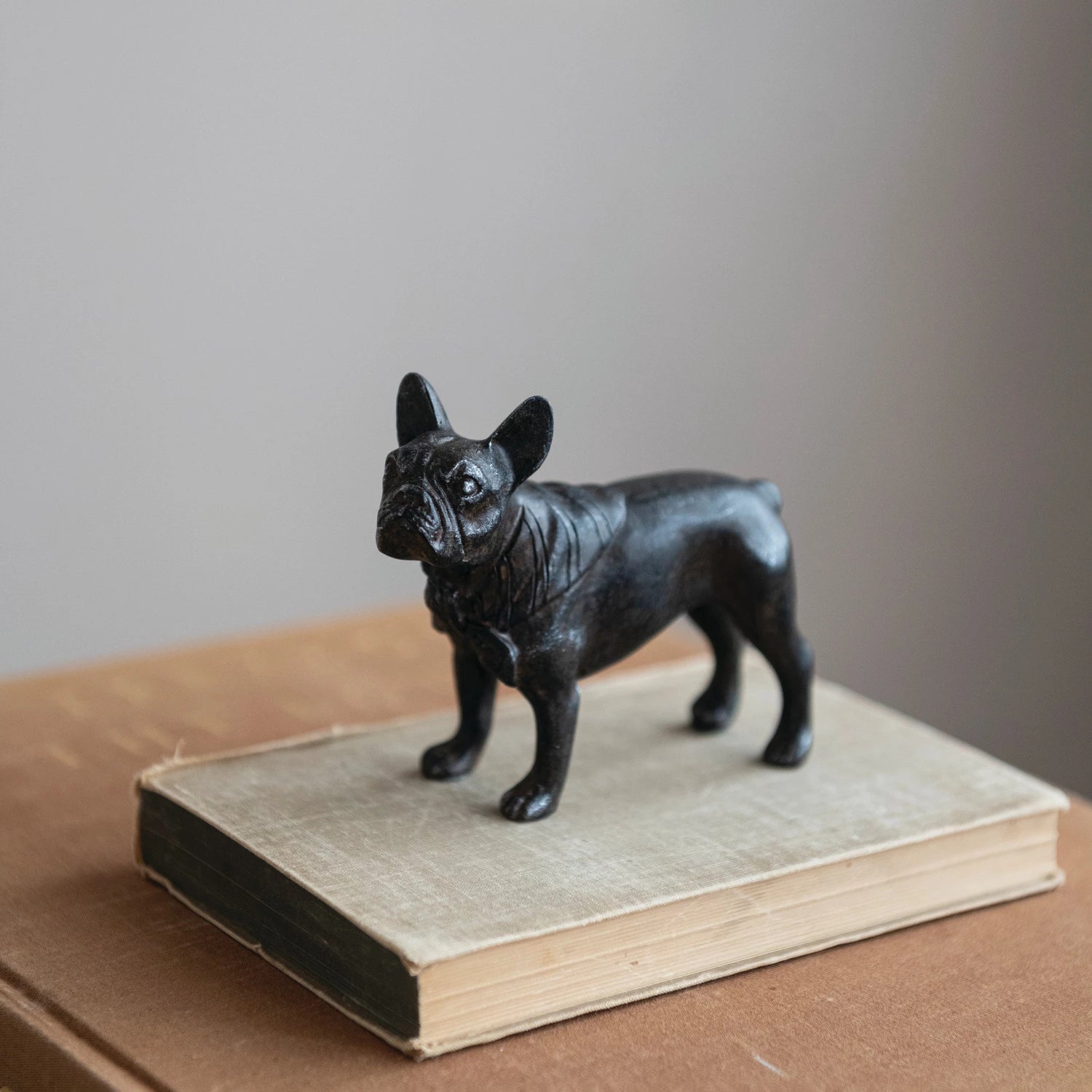 Resin French Bulldog, Feathered Farmhouse