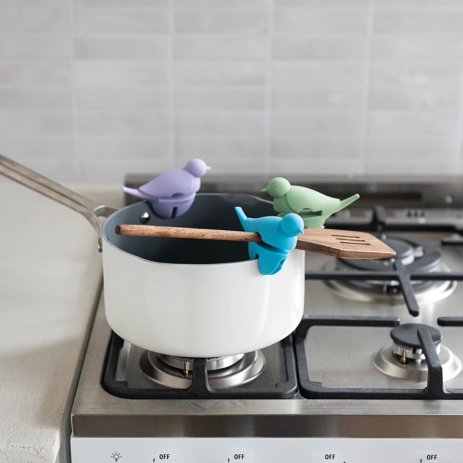 Silicone Bird Shaped Lid/Spoon Holder, Feathered Farmhouse