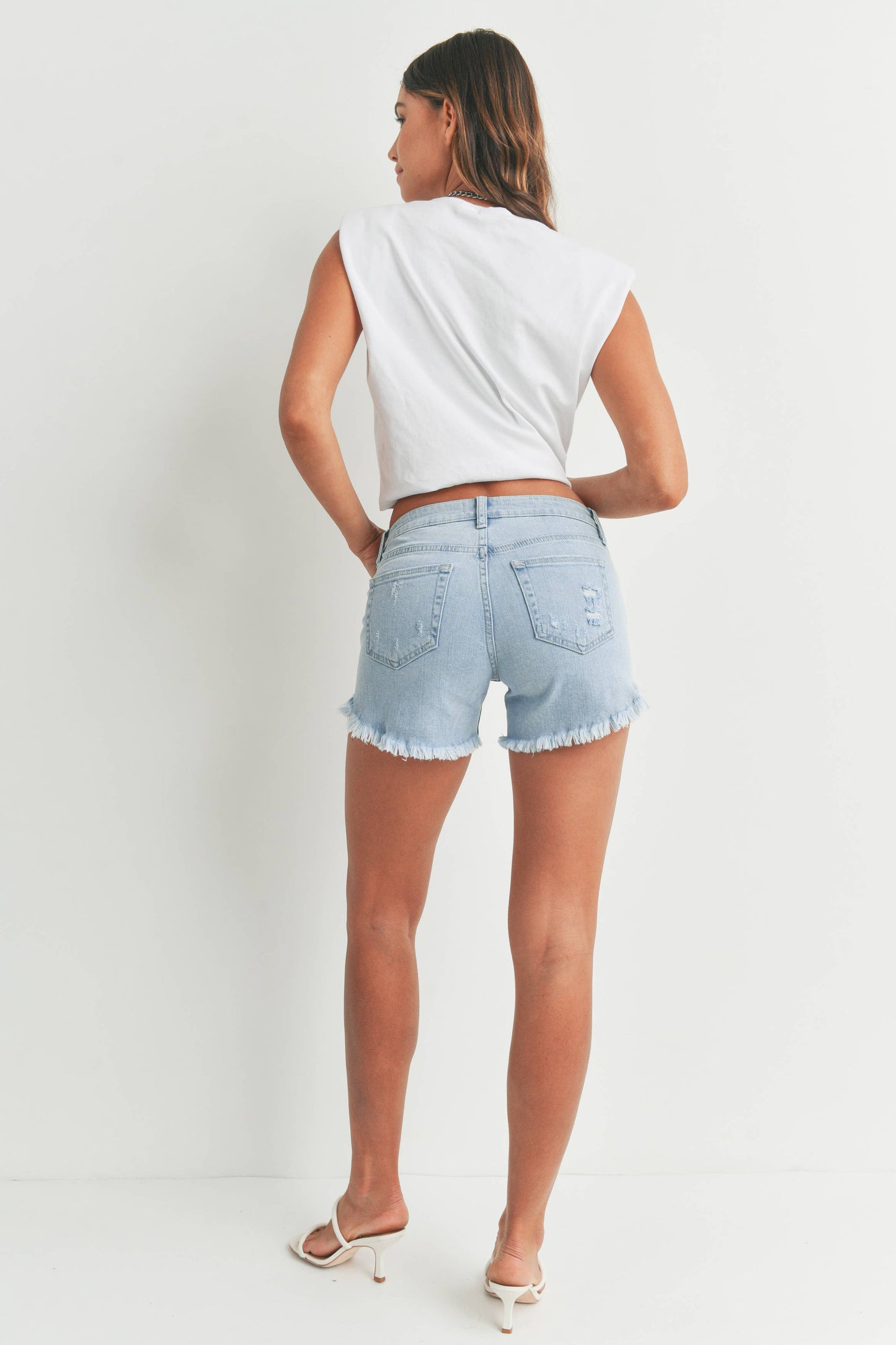 Curved Fray Hem Short, Feathered Farmhouse