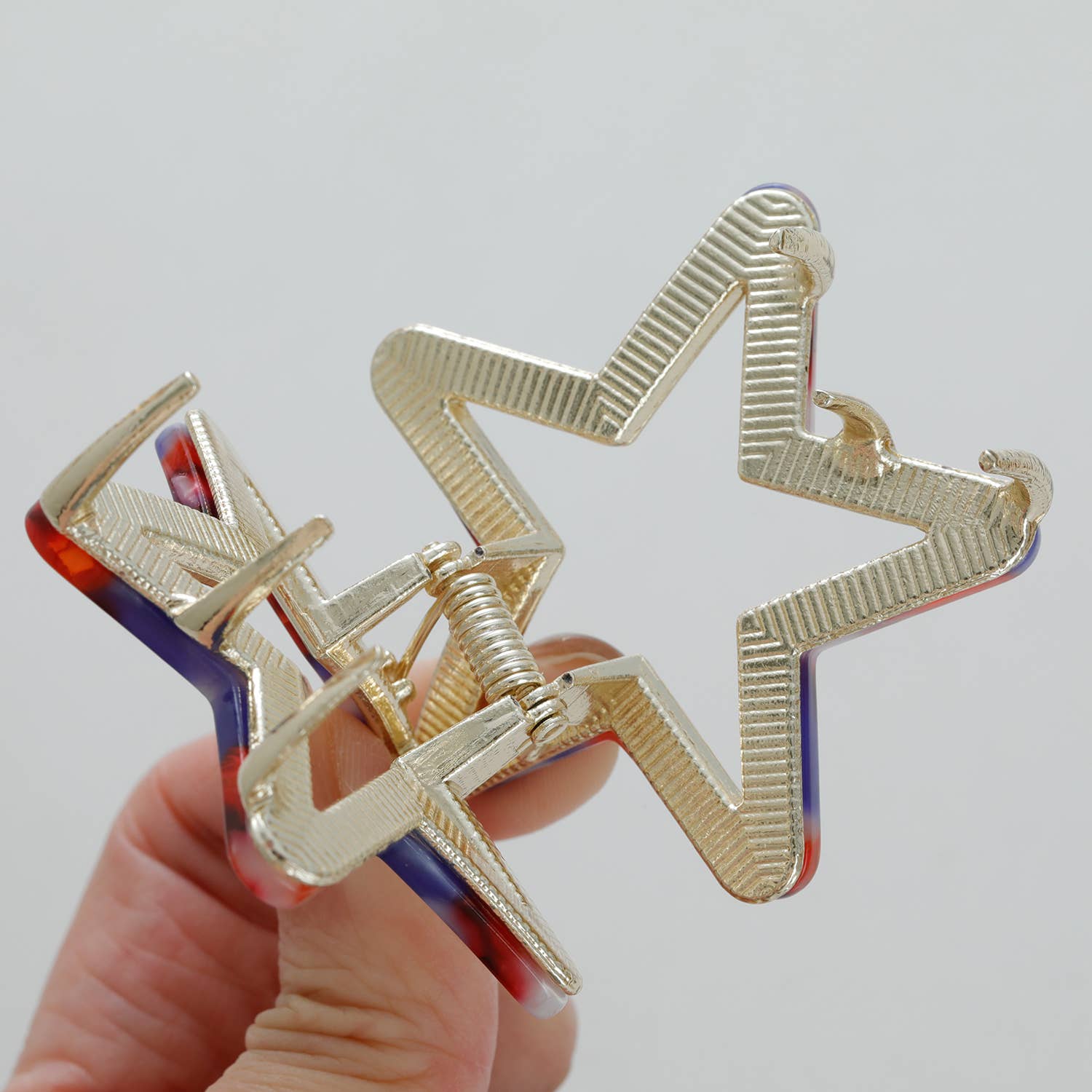 Americana Star Metal Claw Clip, Feathered Farmhouse