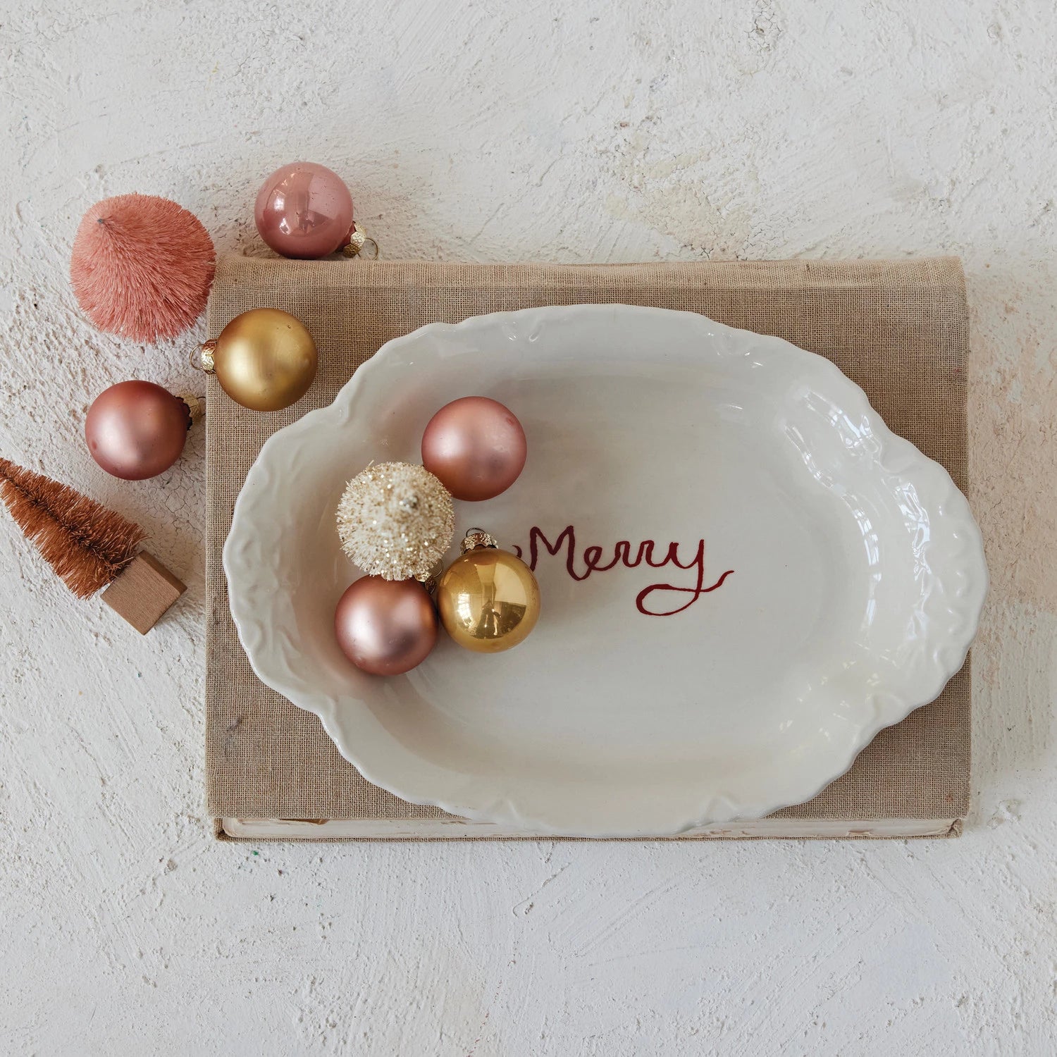 Stoneware Scalloped Platter with Embossed Edge, Feathered Farmhouse