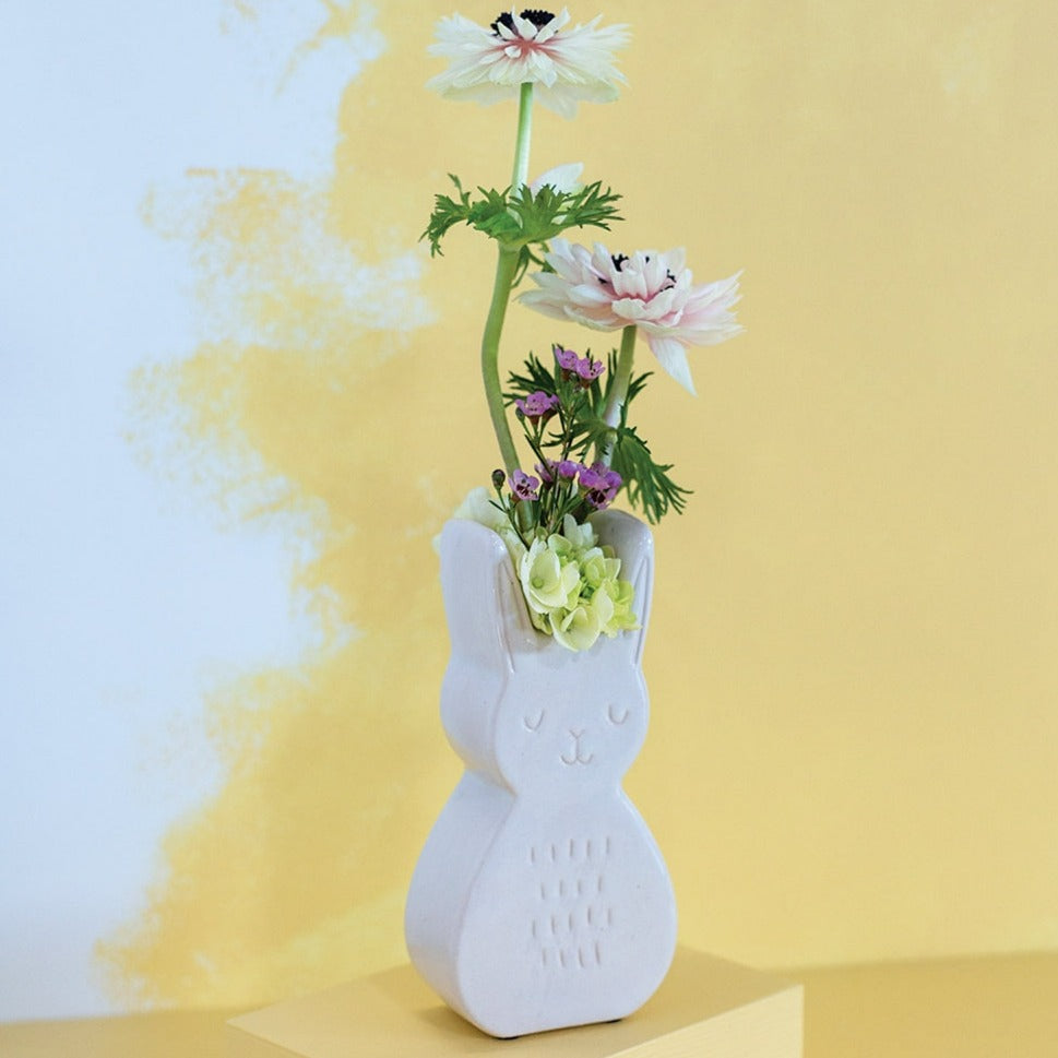 Binx Bunny Vase, The Feathered Farmhouse