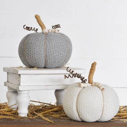knit pumpkin Feathered Farmhouse