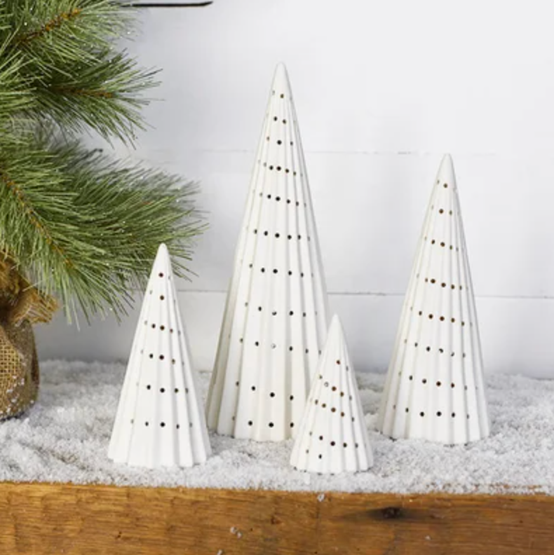 LED Holiday Tree, Feathered Farmhouse