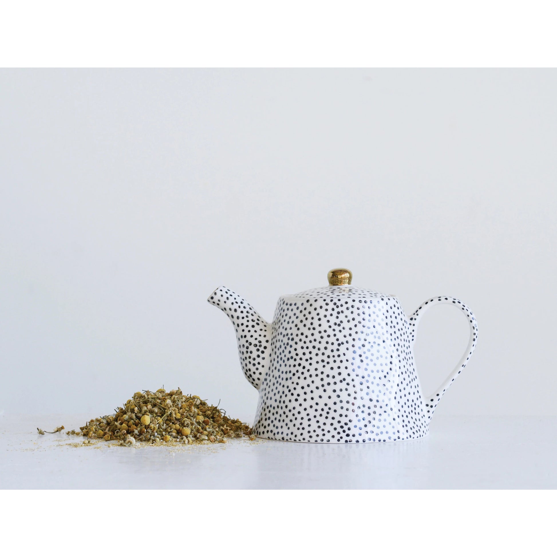 Teapot w/ Dots, The Feathered Farmhouse