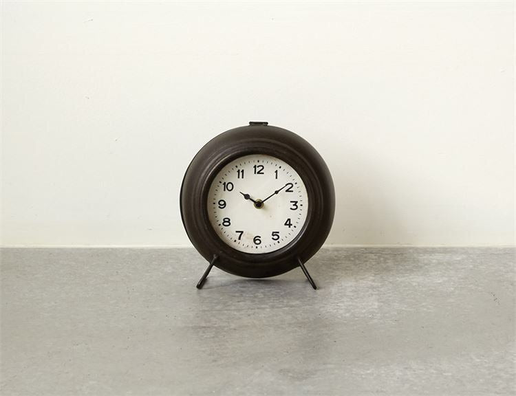 Black Mantle Clock