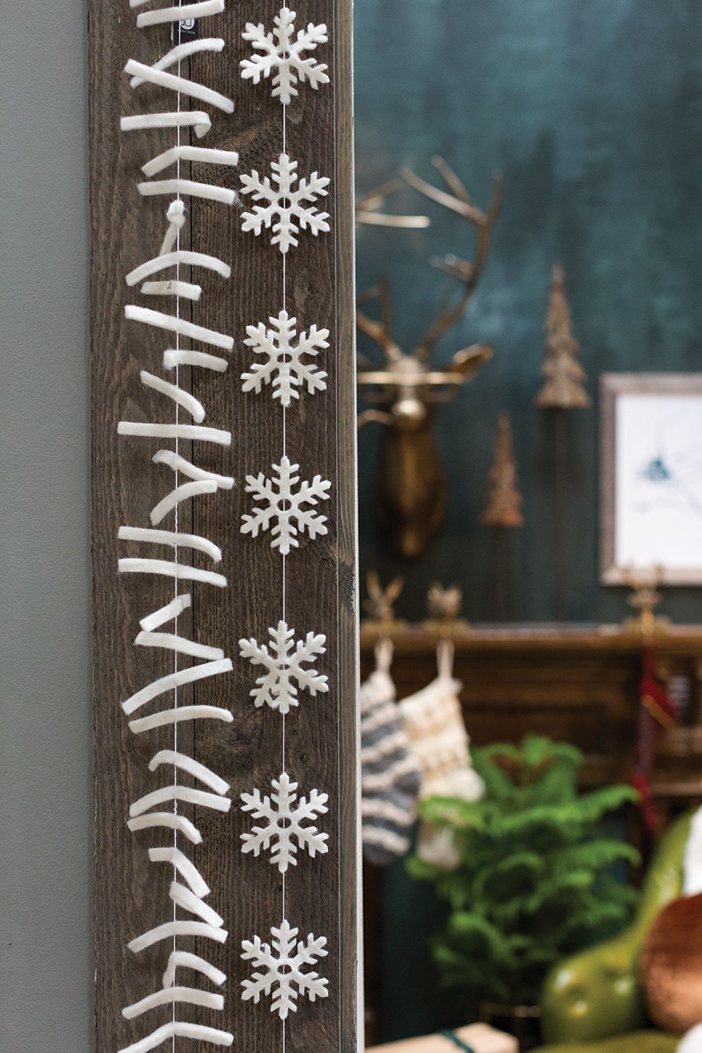 Trim Garland , Feathered Farmhouse